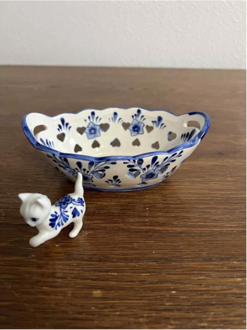 Vintage Delft Blue Holland Cat Basket Sets Hand Painted Porcelain Lot X2 Damaged